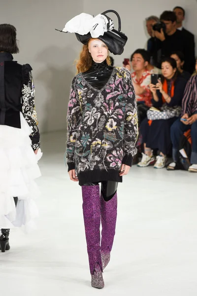 Look 29